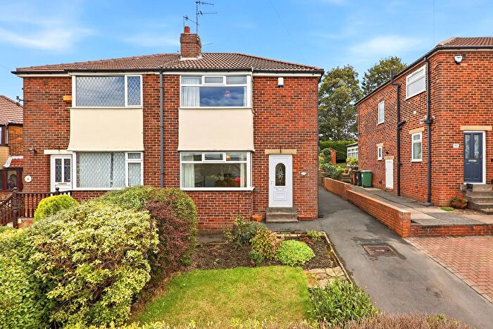 3 Bedroom Semi-Detached House For Sale In Hillfoot Crescent, Pudsey, LS28