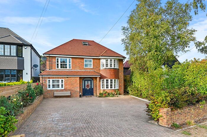 6 Bedroom Detached House For Sale In Hill Rise, Chalfont St. Peter, SL9