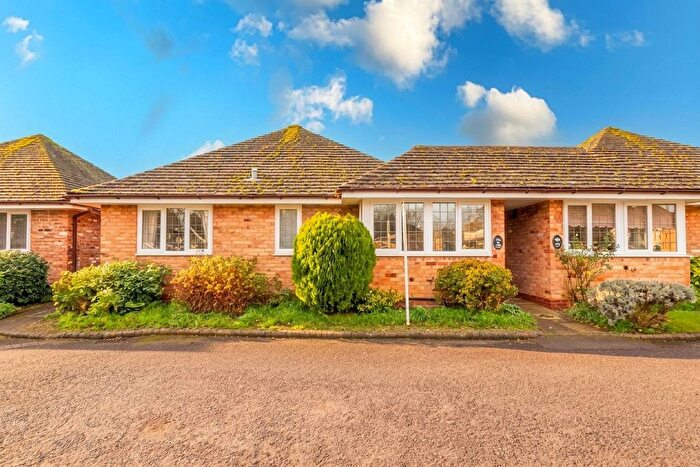 2 Bedroom Semi-Detached Bungalow For Sale In Avon Meadow Close, Stratford-Upon-Avon, CV37