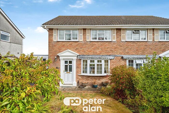 3 Bedroom Semi-Detached House For Sale In Down Leaze, Cockett, Swansea, SA2
