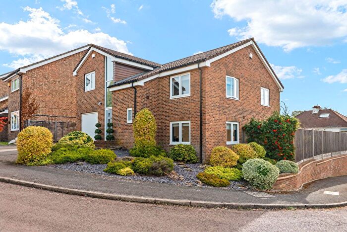 4 Bedroom Detached House For Sale In Geralds Grove, Banstead, SM7