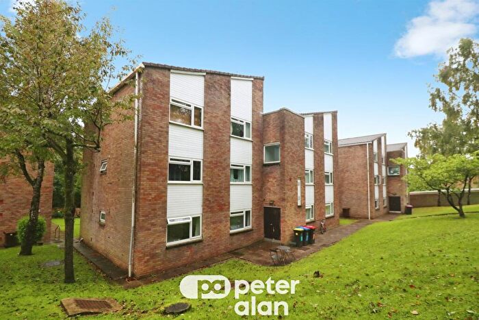 2 Bedroom Flat For Sale In Woodside Court, Cardiff, CF14