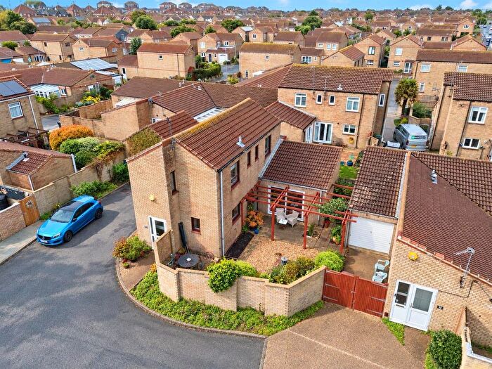 3 Bedroom Detached House For Sale In Gardner Close, Eastbourne, BN23