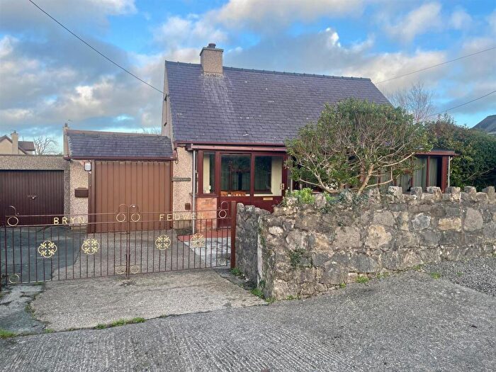 3 Bedroom Detached Bungalow For Sale In Rhostrehwfa, Llangefni, LL77