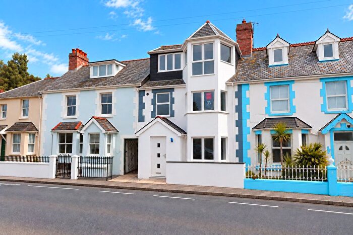 1 Bedroom Flat For Sale In Lyndale Terrace, Instow, EX39