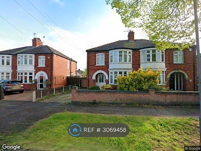 3 Bedroom Semi-Detached House To Rent In Windsor Road, Newark, NG24