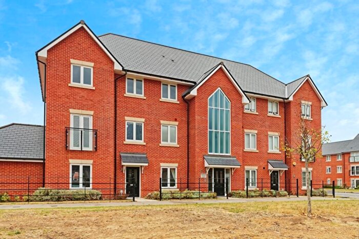 2 Bedroom Flat For Sale In Connors Way, Canterbury, Kent, CT1
