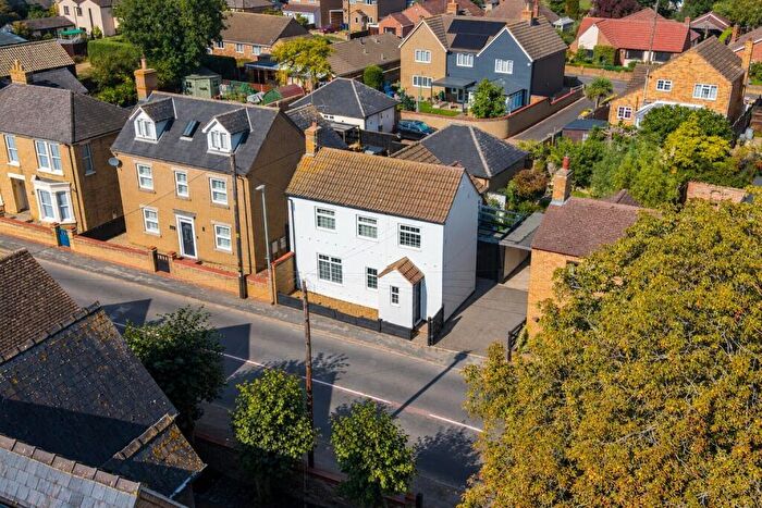 3 Bedroom Detached House For Sale In High Street, Earith, Huntingdon, Cambridgeshire, PE28
