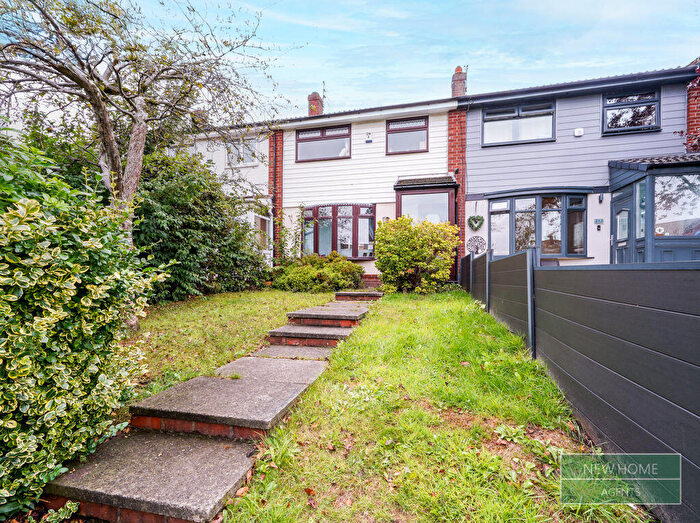 3 Bedroom Terraced House For Sale In Alandale Drive, Royton, Oldham, OL2