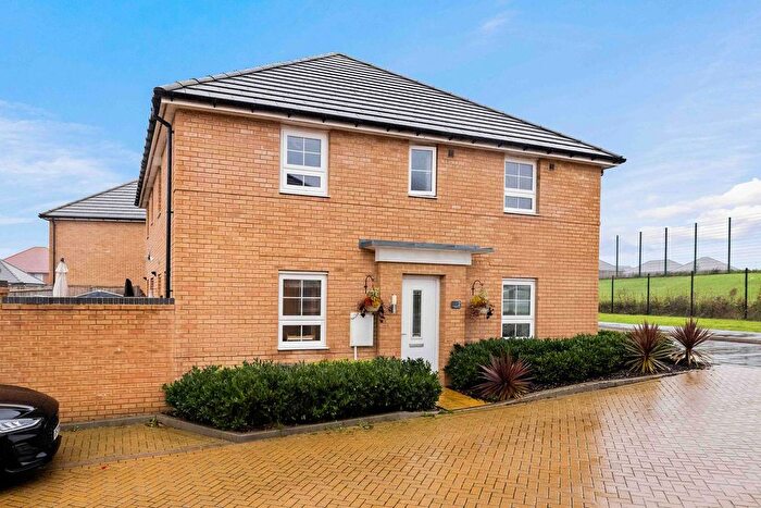 3 Bedroom Semi-Detached House For Sale In Skylark Lane, Whitfield, Dover, CT16
