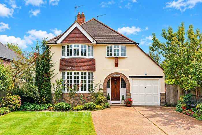 5 Bedroom Detached House For Sale In Balcombe Road, Horley, Surrey, RH6