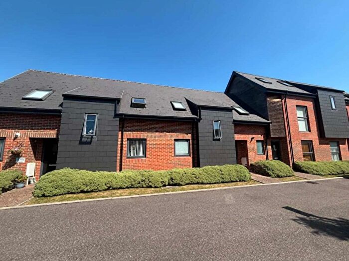 2 Bedroom Maisonette To Rent In Faircross Court, Thatcham, RG18