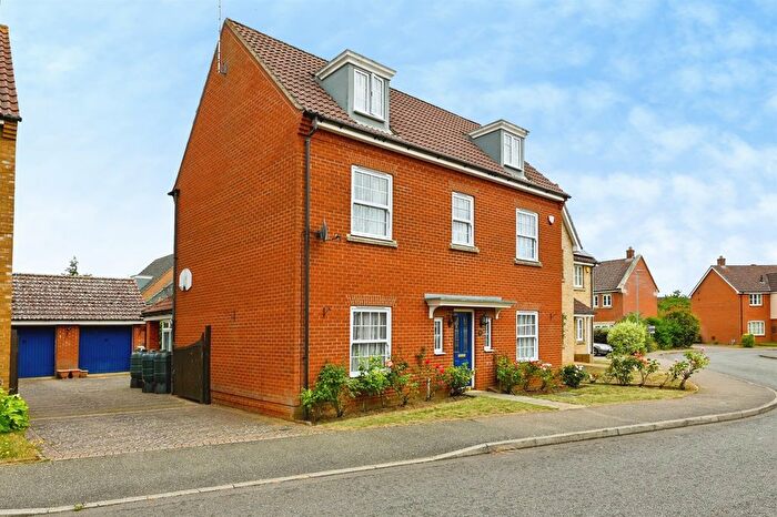 5 Bedroom Detached House For Sale In Civray Avenue, Downham Market, PE38