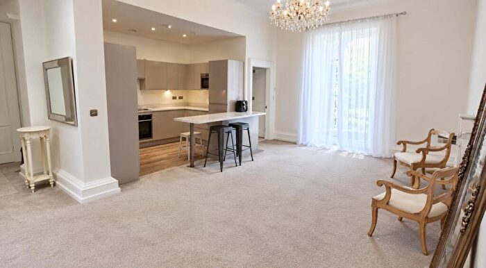 2 Bedroom Apartment For Sale In Backford Hall, Blencowe Close, Chester, CH1