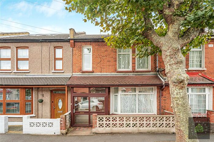 3 Bedroom Terraced House For Sale In Stevenage Road, London, E6