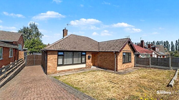 4 Bedroom Detached Bungalow For Sale In Salisbury Road, Mansfield, NG19