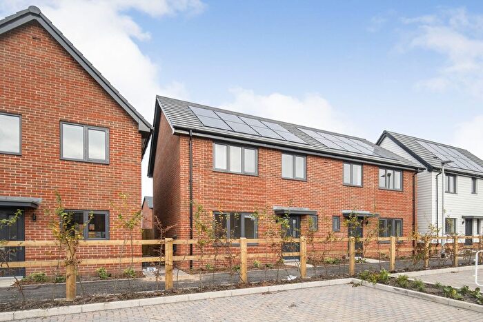 3 Bedroom Property To Rent In Gethin Grove, Crowthorne, Berkshire, RG45