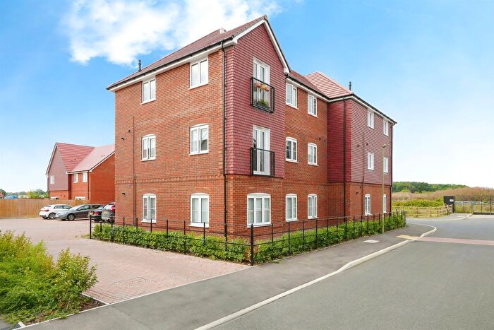 2 Bedroom Flat To Rent In Dinmore Way, Didcot, OX11