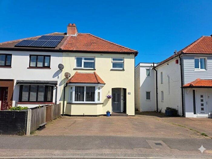 3 Bedroom Semi-Detached House For Sale In Manston Road, Ramsgate, CT11
