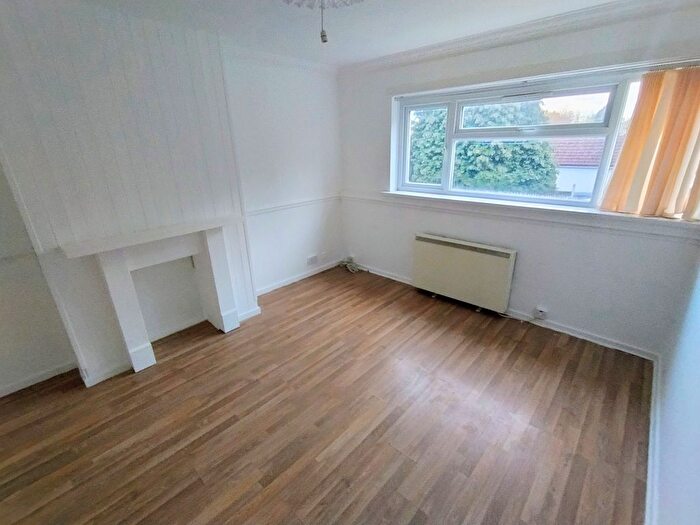 2 Bedroom Flat To Rent In Grafton House, Olive Avenue, Parkfields, WV4