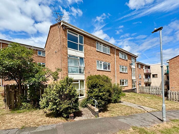 2 Bedroom Flat For Sale In Hamlin Gardens, Exeter, EX1