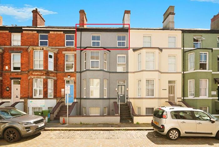1 Bedroom Flat For Sale In Church Street, Caernarfon, Gwynedd, LL55