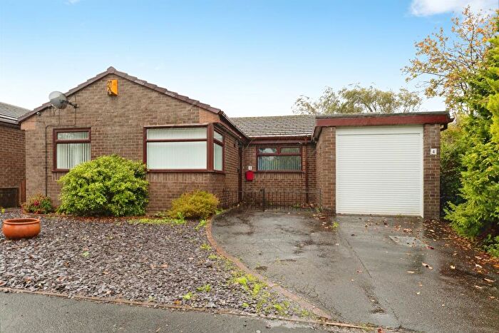3 Bedroom Detached Bungalow For Sale In Willow Park, Wirral, CH49