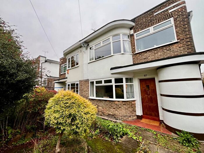 3 Bedroom Semi-Detached House To Rent In Alma Road, LS6
