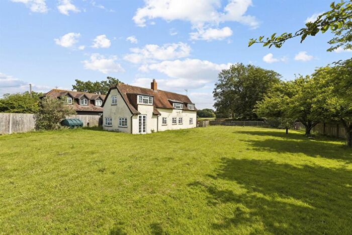3 Bedroom Cottage To Rent In Church Brook, Tadley, RG26