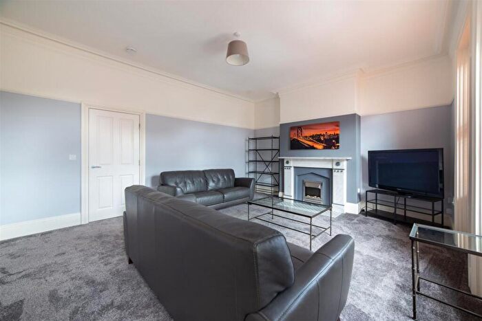 4 Bedroom Terraced House To Rent In Available July - £pppw - Manor House Road, Jesmond, NE2