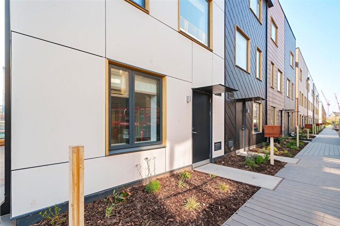 4 Bedroom Town House To Rent In Solar Avenue, Climate Innovation District, LS9