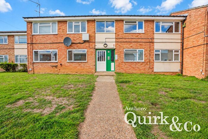1 Bedroom Flat For Sale In Kingsmere, Benfleet, SS7