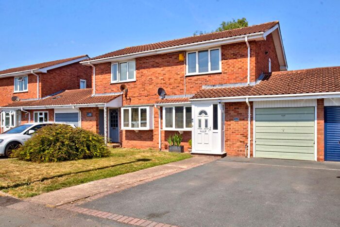 3 Bedroom Semi-Detached House For Sale In Grandstand Road, Bobblestock, Hereford, HR4