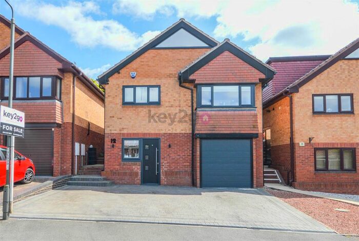 4 Bedroom Detached House For Sale In Ivyside Gardens, Killamarsh, Sheffield, S21