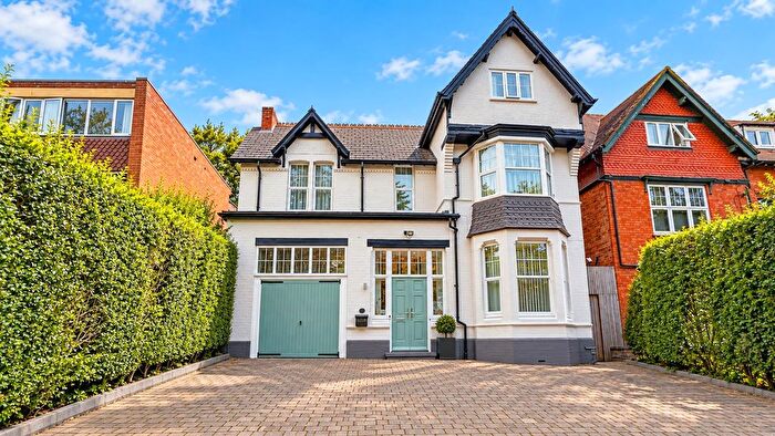 6 Bedroom Detached House For Sale In Middleton Hall Road, Kings Norton, Birmingham, B30