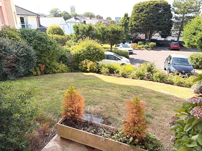 1 Bedroom Retirement Property For Sale In Admirals Court, Exmouth, EX8