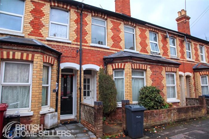 3 Bedroom Terraced House For Sale In Essex Street, Reading, Berkshire, RG2