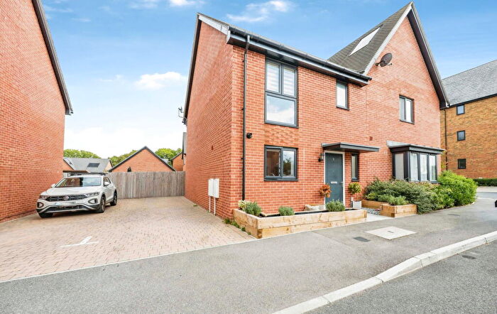 3 Bedroom Semi-Detached House For Sale In Coldland Road, Whiteley, Fareham, PO15