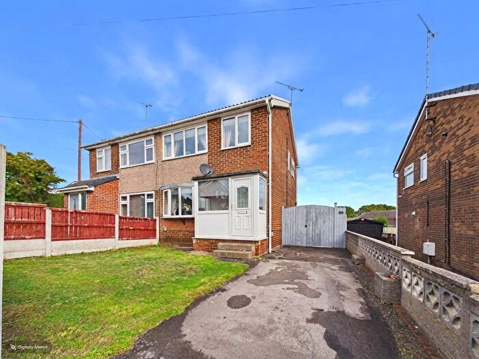 3 Bedroom Semi-Detached House For Sale In Coniston Drive, Castleford, WF10