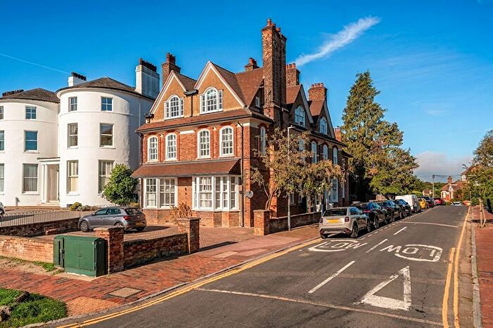1 Bedroom Flat For Sale In Boyne Park, Tunbridge Wells, TN4