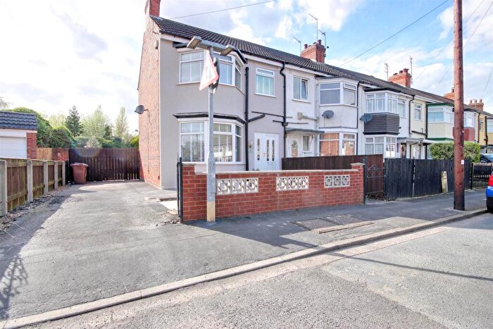 3 Bedroom End Of Terrace House For Sale In Etherington Road, Hull, HU6