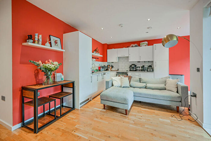 1 Bedroom Flat For Sale In Spring House, Fulbourne Road, Walthamstow, London, E17