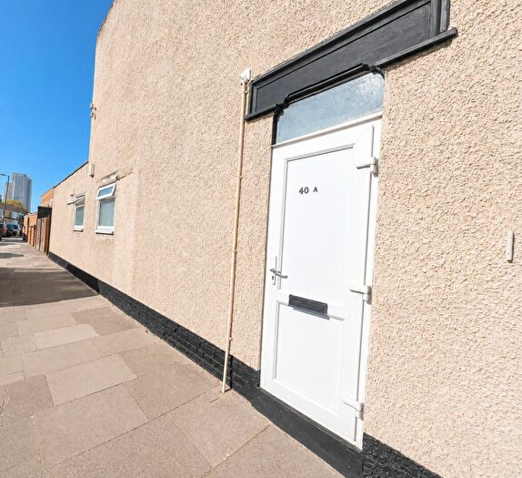2 Bedroom Maisonette To Rent In Croyland Road, Edmonton, N9