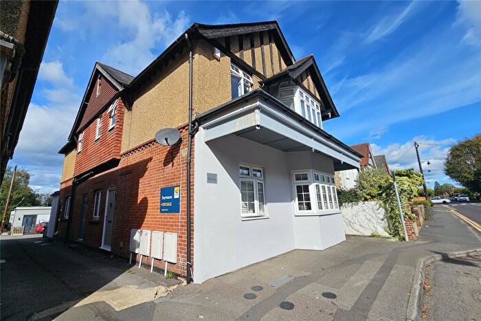 1 Bedroom Flat For Sale In Beacon Hill Road, Hindhead, Surrey, GU26