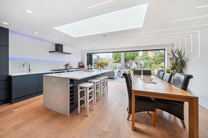 3 Bedroom Semi-Detached House For Sale In Queensway, West Wickham, BR4