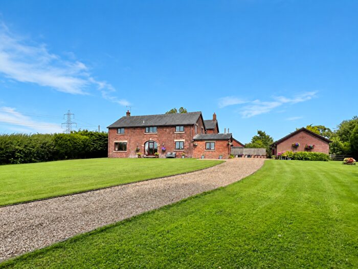 4 Bedroom Detached House For Sale In Chapel Lane, Out Rawcliffe, PR3