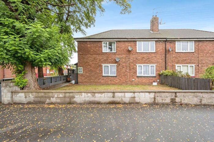2 Bedroom Flat For Sale In Warley Road, Scunthorpe, DN16