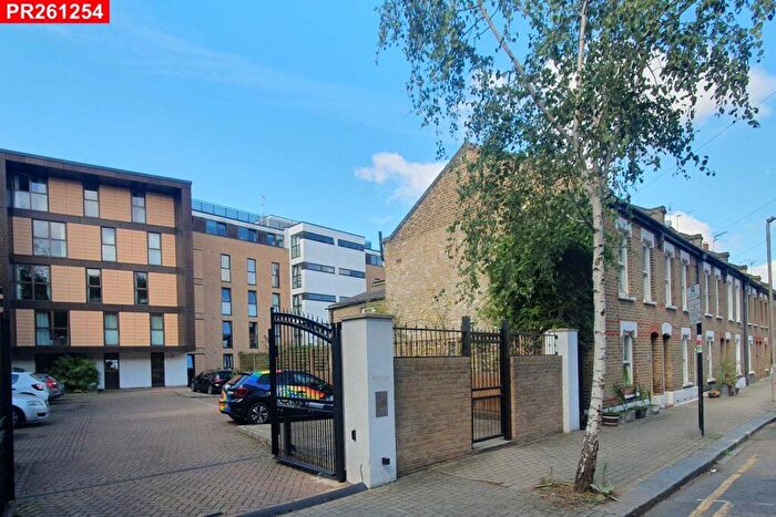 2 Bedroom Flat To Rent In Battersea – Bedrooms Flat, SW11