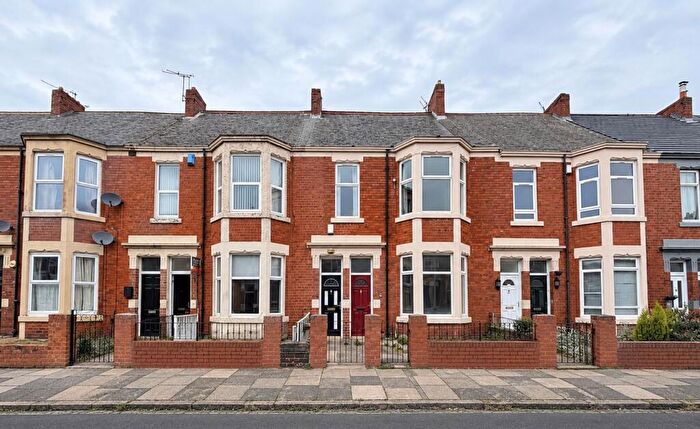 2 Bedroom Flat For Sale In Warton Terrace, Heaton, Newcastle Upon Tyne, Tyne And Wear, NE6