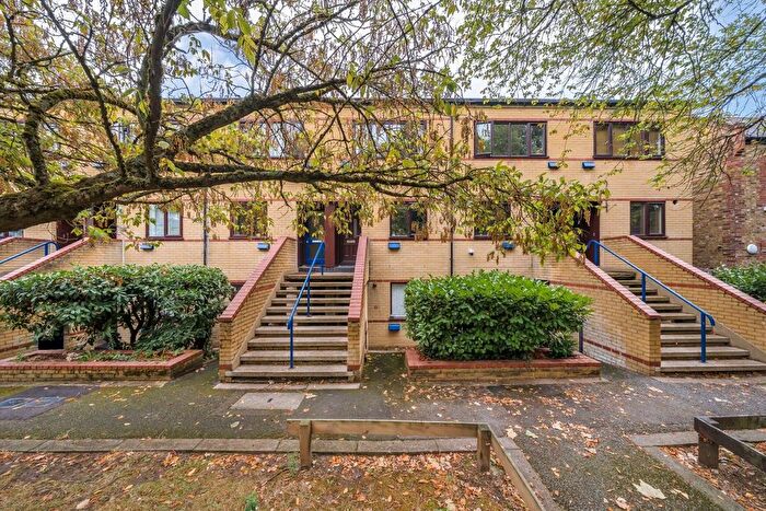 1 Bedroom Flat For Sale In The Grove, Isleworth, TW7